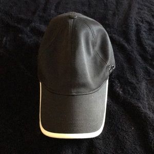 Black Zara hat